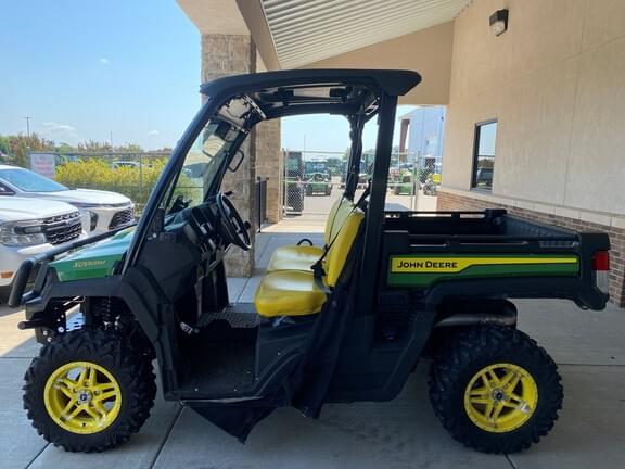 Image of John Deere XUV 835M Primary image