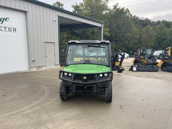 Image of John Deere XUV 835M equipment image 2