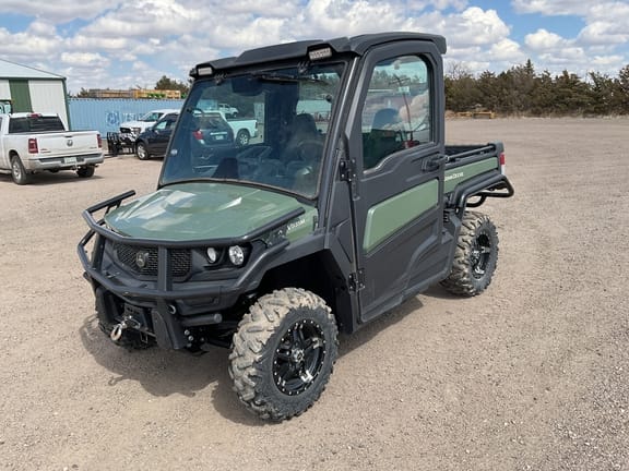 Main image John Deere XUV 835M