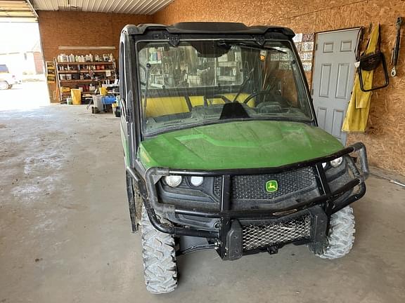 Image of John Deere XUV 835M equipment image 1