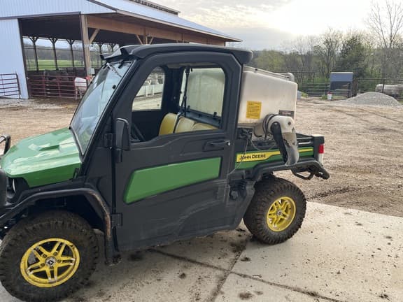 Image of John Deere XUV 835M Primary image