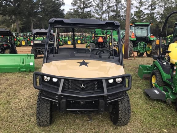 Image of John Deere XUV 835M equipment image 1