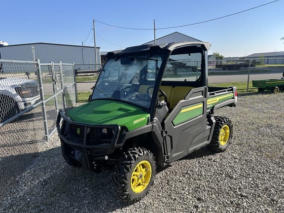 Image of John Deere XUV 835M Image 1
