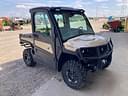 2022 John Deere XUV 835M Honor Edition Image