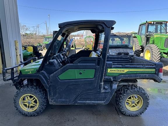 Image of John Deere XUV 835M equipment image 1