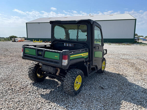 Image of John Deere XUV 835M equipment image 4