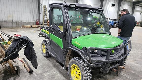 Image of John Deere XUV 835M Primary image