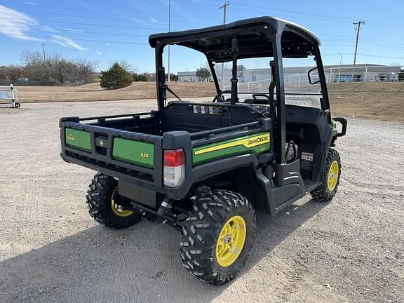 Image of John Deere XUV 835M equipment image 4