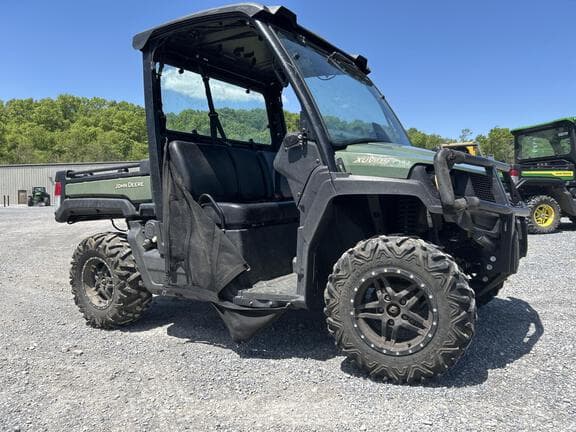 Image of John Deere XUV 835M equipment image 1