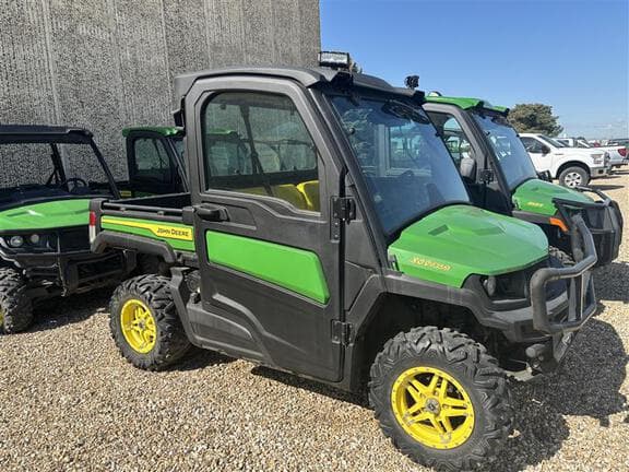 Image of John Deere XUV 835M equipment image 2