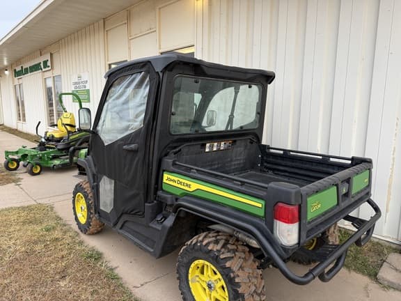 Image of John Deere XUV 835M equipment image 3