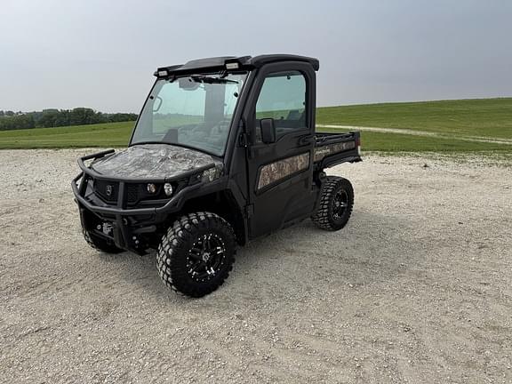Image of John Deere XUV 835M equipment image 1