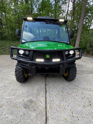 Image of John Deere XUV 835M equipment image 2