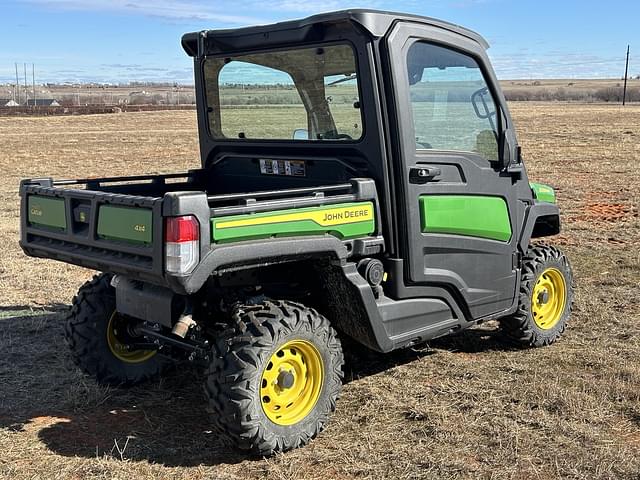 Image of John Deere XUV 835M equipment image 2