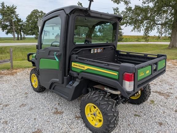 Image of John Deere XUV 835M equipment image 2