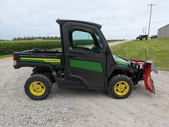 Image of John Deere XUV 835M equipment image 4