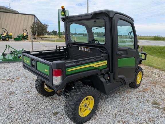 Image of John Deere XUV 835M equipment image 4