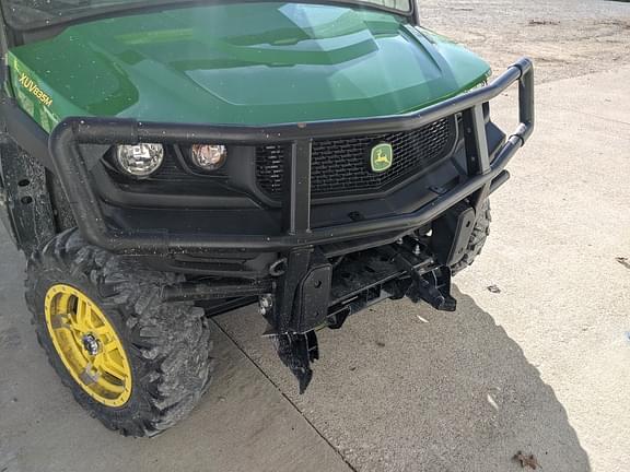 Image of John Deere XUV 835M equipment image 4