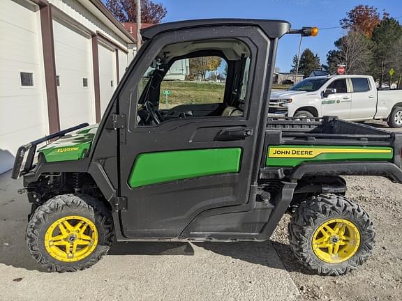 Image of John Deere XUV 835M equipment image 1