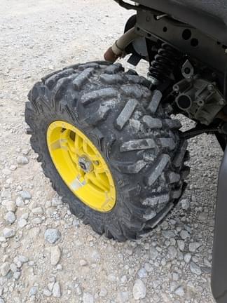 Image of John Deere XUV 835M equipment image 2