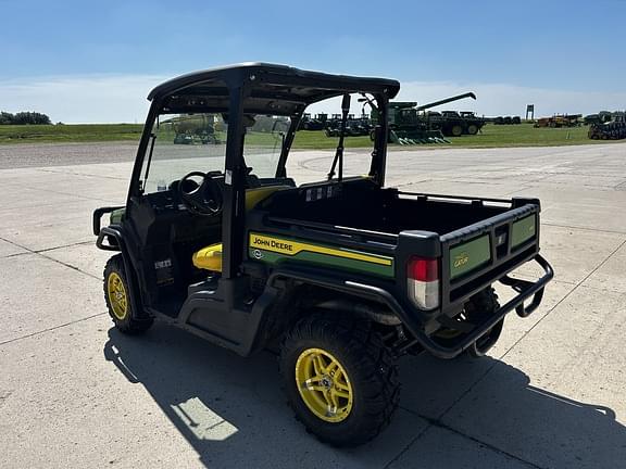 Image of John Deere XUV 835M equipment image 3