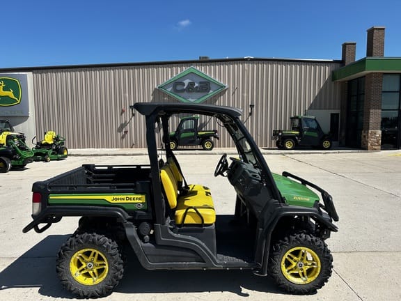 2022 John Deere XUV 835M Equipment Image0