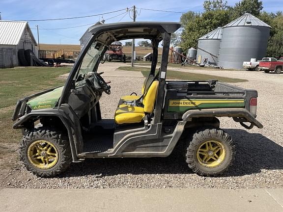 Image of John Deere XUV 835M equipment image 2