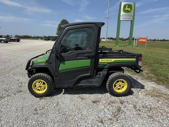 Image of John Deere XUV 835M Primary image