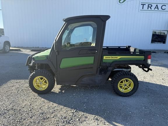Image of John Deere XUV 835M equipment image 1