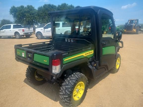 Image of John Deere XUV 835M equipment image 3