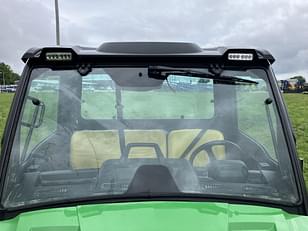 Main image John Deere XUV 835M 10