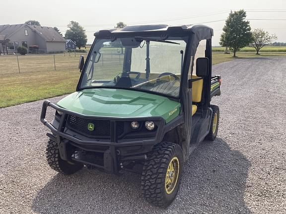 Image of John Deere XUV 835M Image 1