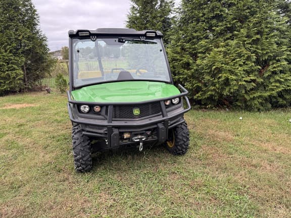 Image of John Deere XUV 835M equipment image 1
