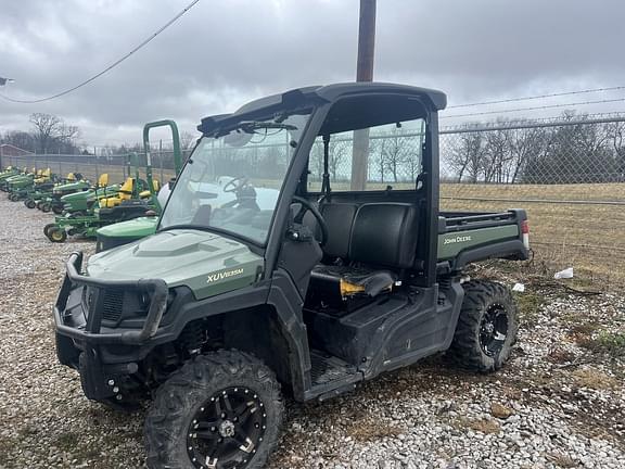 Image of John Deere XUV 835M Primary image