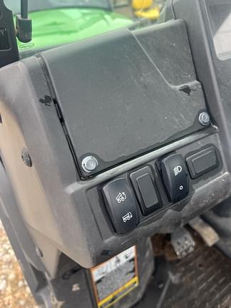 Image of John Deere XUV 835M equipment image 2