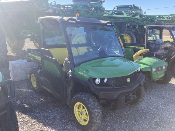 Main image John Deere XUV 835M