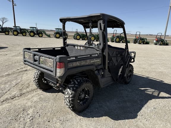 Image of John Deere XUV 835M equipment image 1