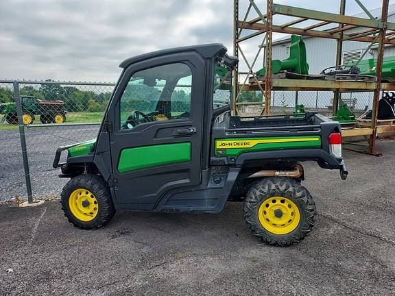 Image of John Deere XUV 835M equipment image 1