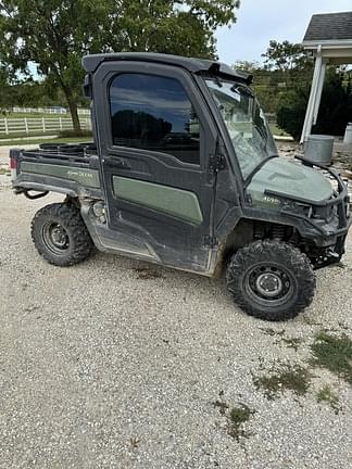 Image of John Deere XUV 835M equipment image 1