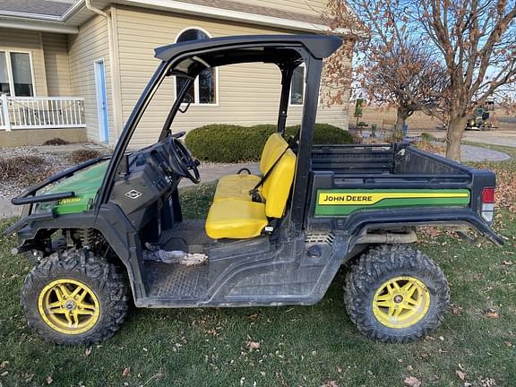 Image of John Deere XUV 835M Primary image