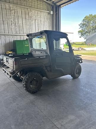 Image of John Deere XUV 835M equipment image 3