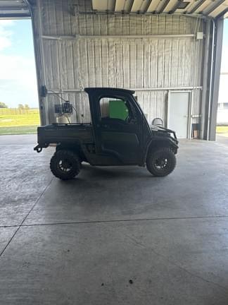 Image of John Deere XUV 835M equipment image 4