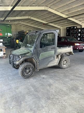 Image of John Deere XUV 835M Primary image