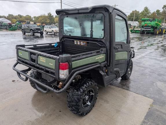 Image of John Deere XUV 835M equipment image 1