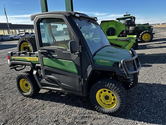 Image of John Deere XUV 835M Primary image