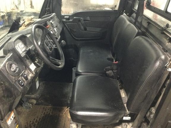 Image of John Deere XUV 835M equipment image 4