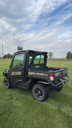 Image of John Deere XUV 835M equipment image 4