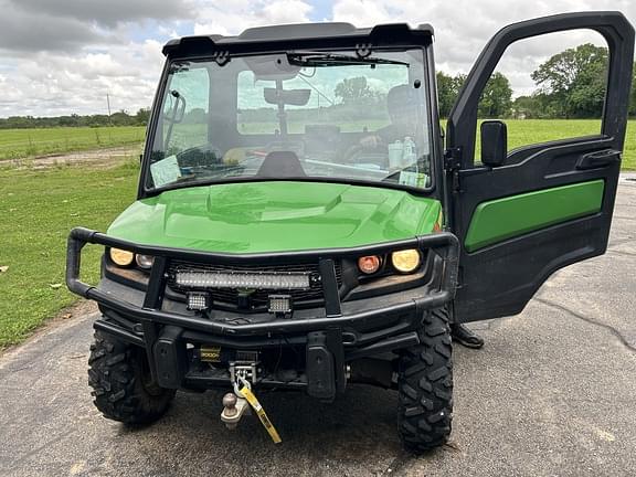 Image of John Deere XUV 835M equipment image 3