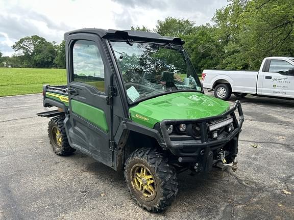 Image of John Deere XUV 835M Primary image