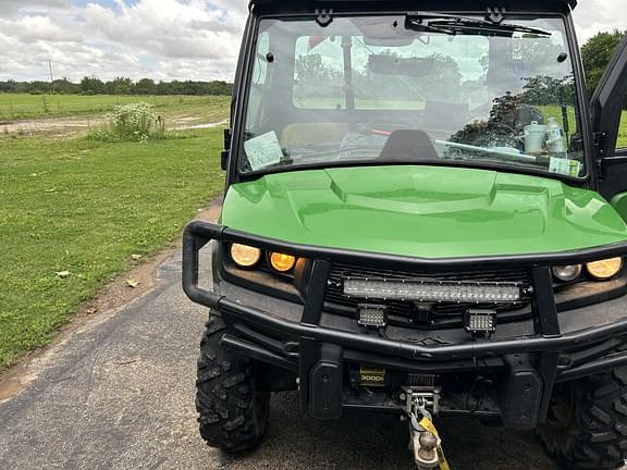 Image of John Deere XUV 835M equipment image 4